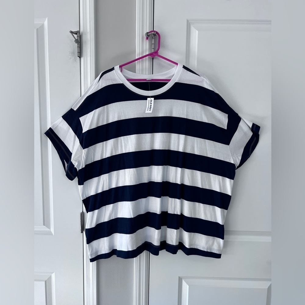 Old Navy T-shirt
